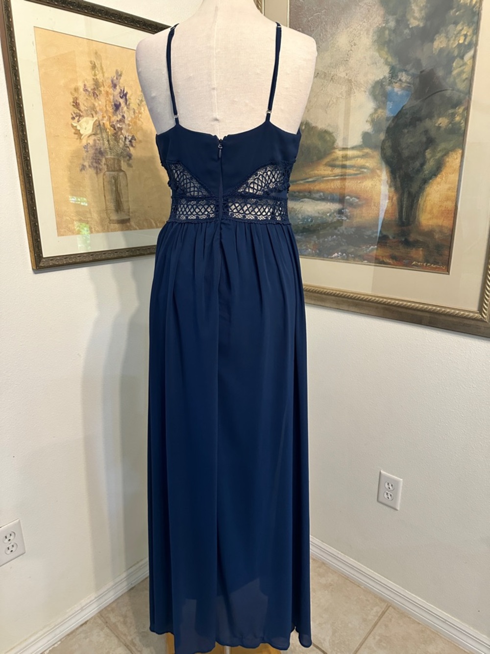 NWT Soieblu Navy Floral/Lace Embroidered Halter Maxi Dress w/Adj Straps -Large - Picture 13 of 15